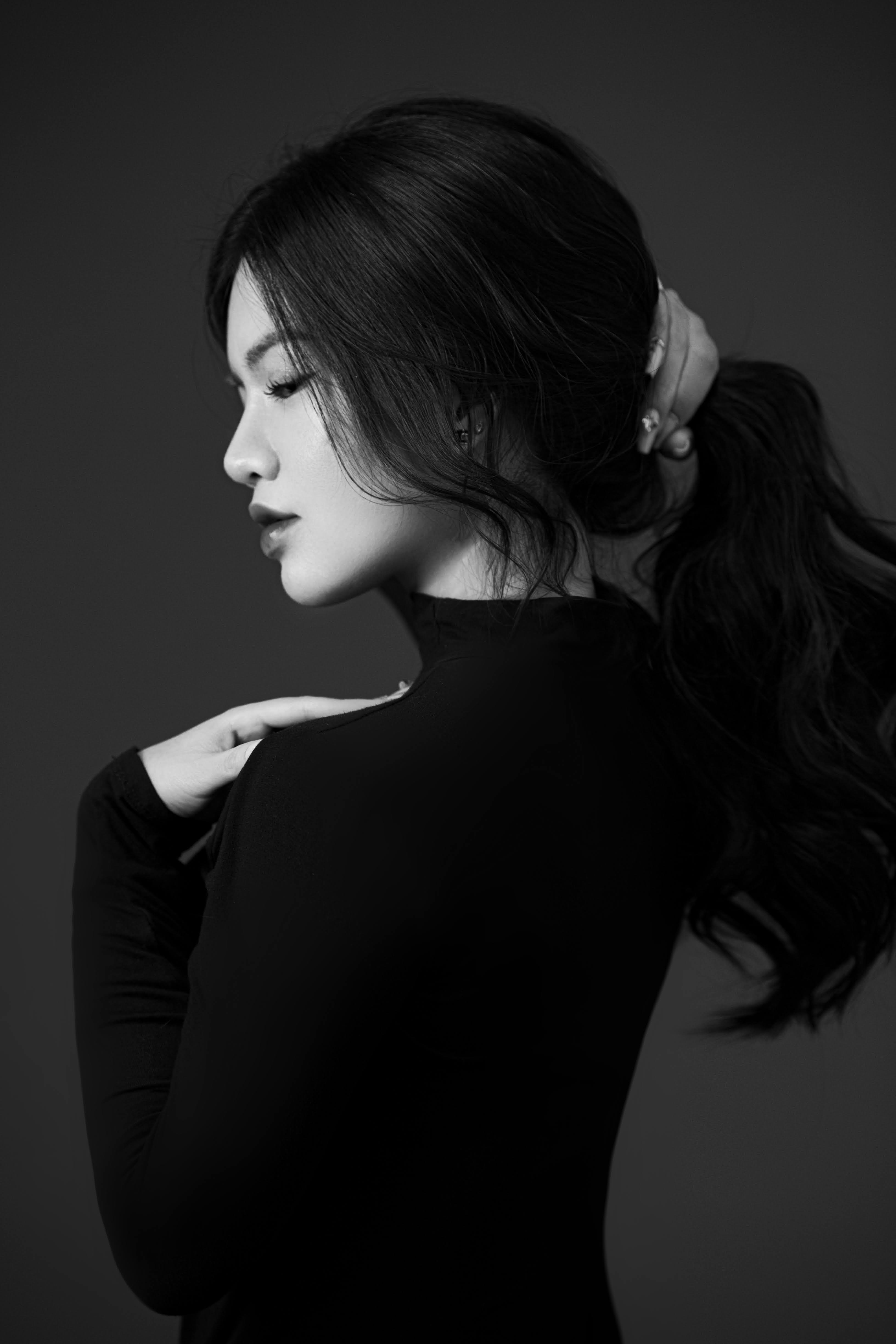Chụp ảnh beauty chân dung nụ cười tự nhiên hậu kỳ fine-art tại Teddy Studio